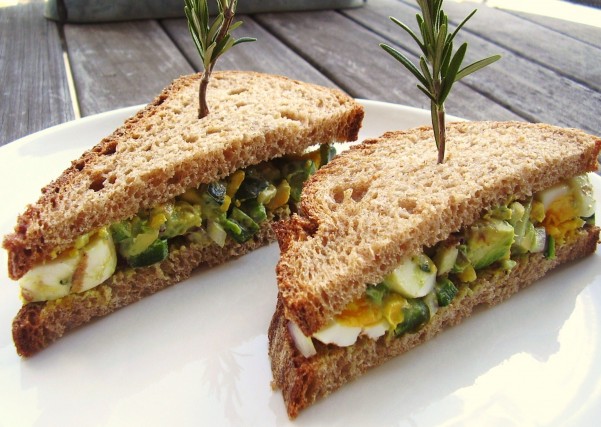 grilled avocado-poblano egg salad sandwich with rosemary