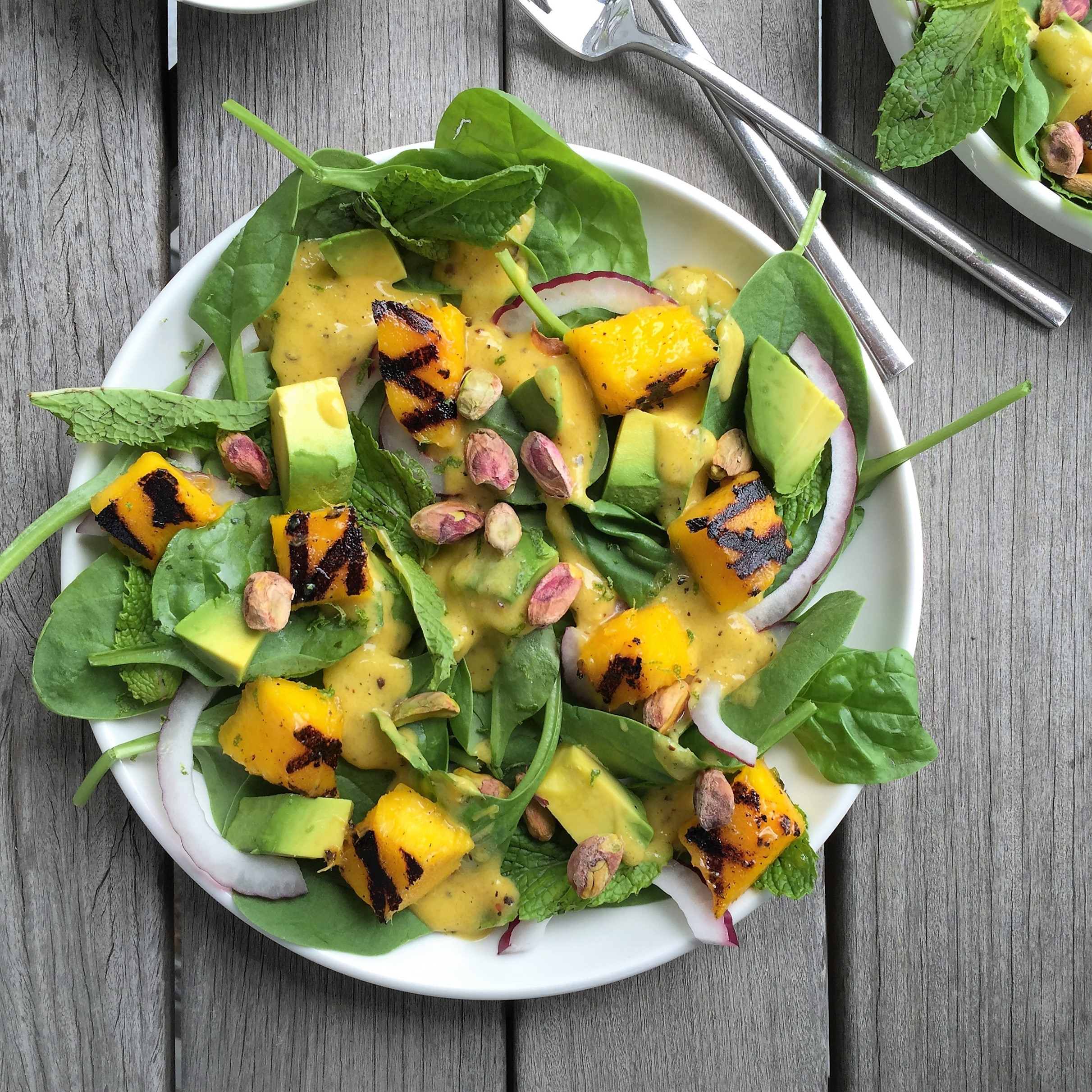 grilled mango and spinach salad with avocado | Jackie Newgent