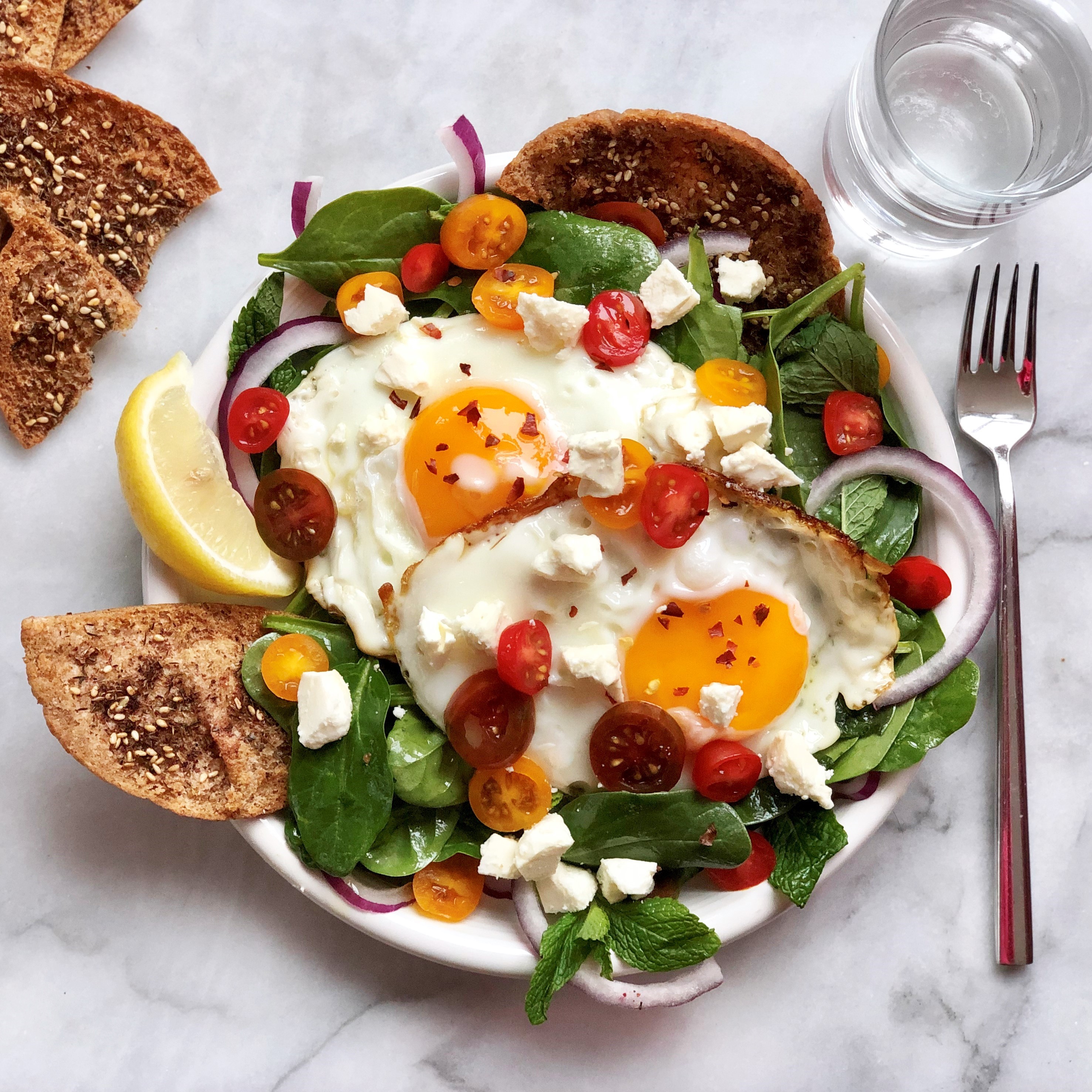 greek-inspired spinach breakfast salad